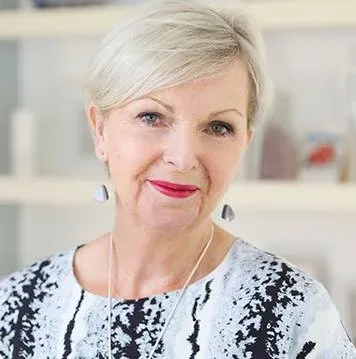 Sarah Mitchell - Customer Review